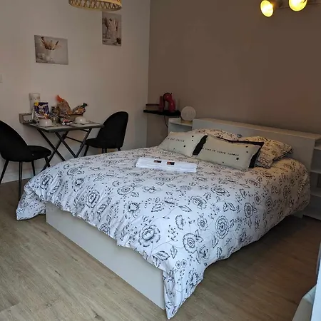 Chez Cerise Bed & Breakfast *